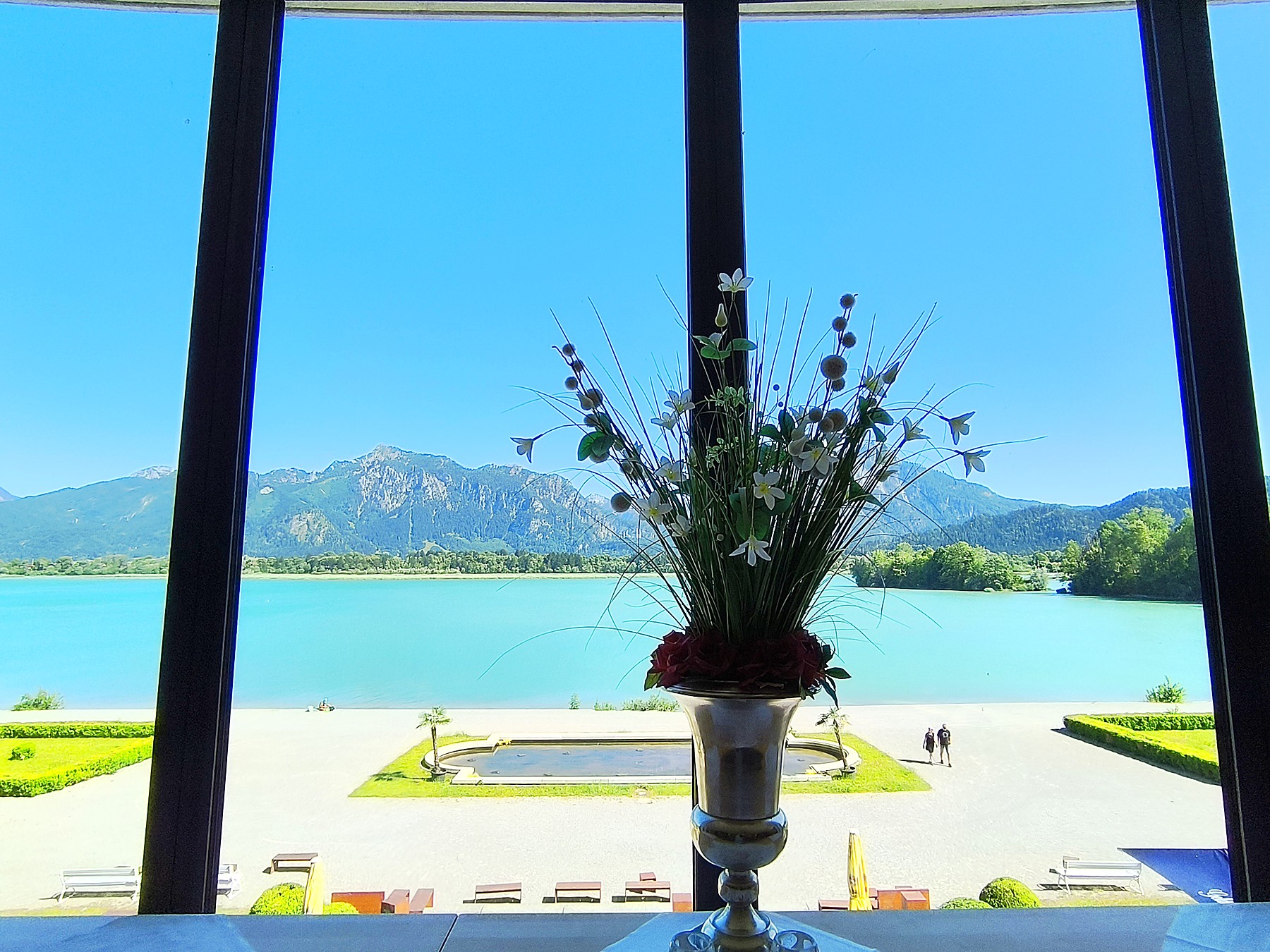 Ausblick auf einen Bergsee